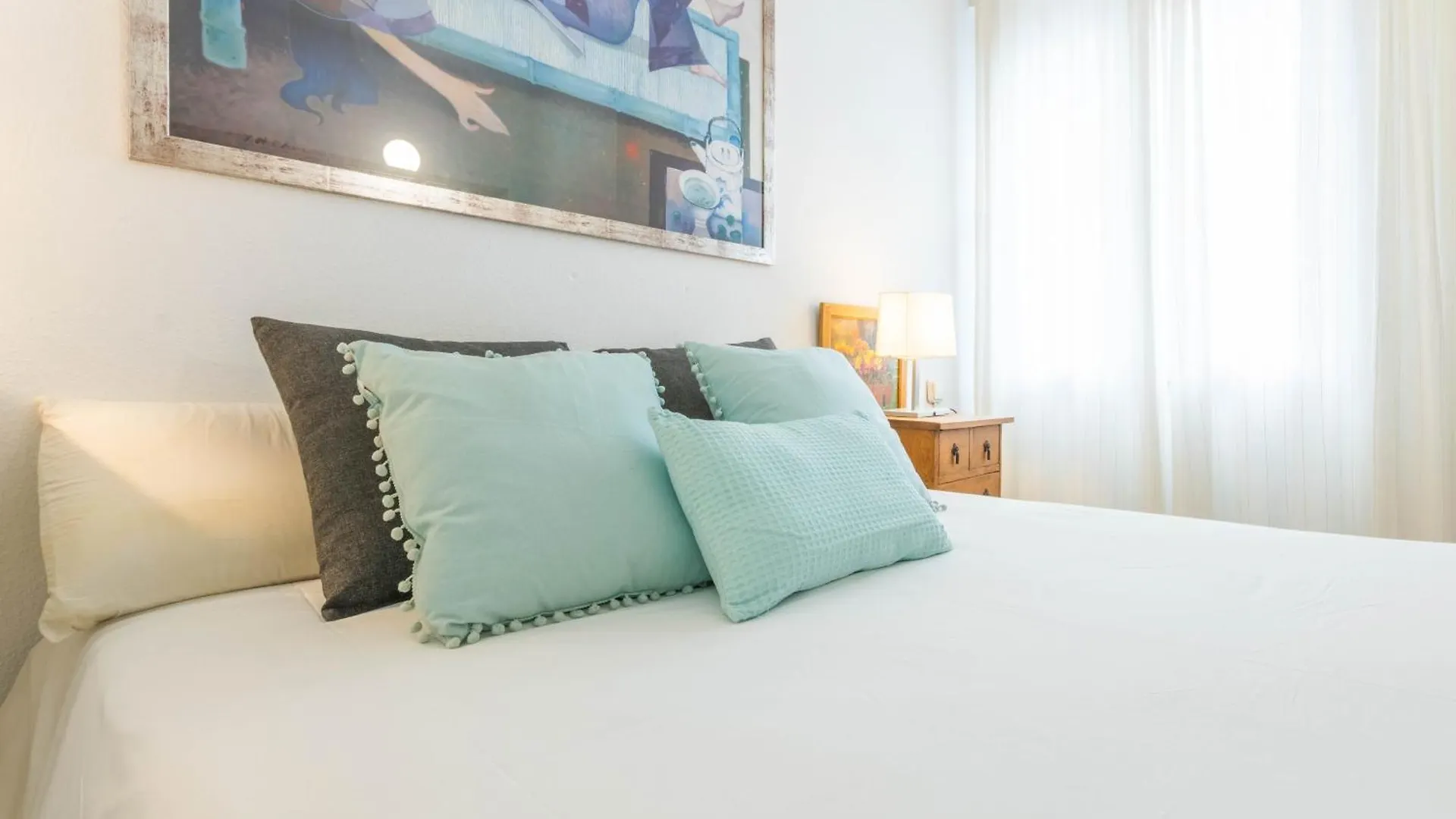 Nice And Cozy- 1Bd 1Bth- Triana Seville 0*,  Spain